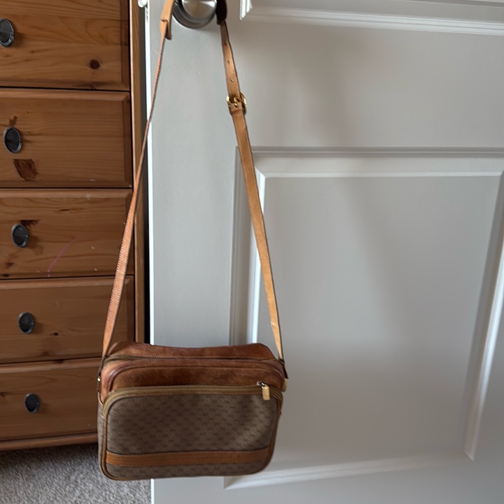 Vintage Gucci Signature Crossbody